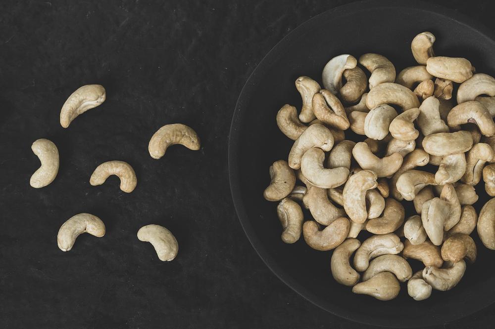 Can Cats Eat Cashew Nuts?
