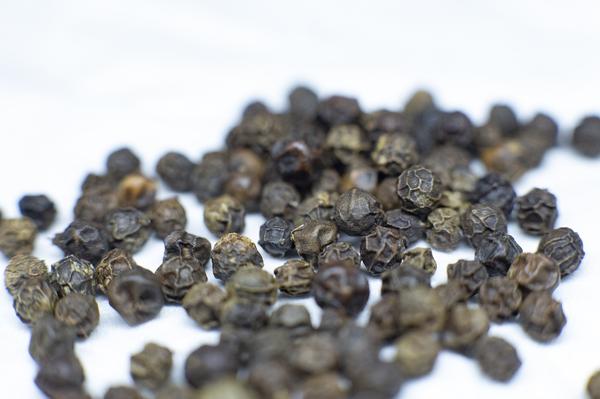 does black pepper keep cats away