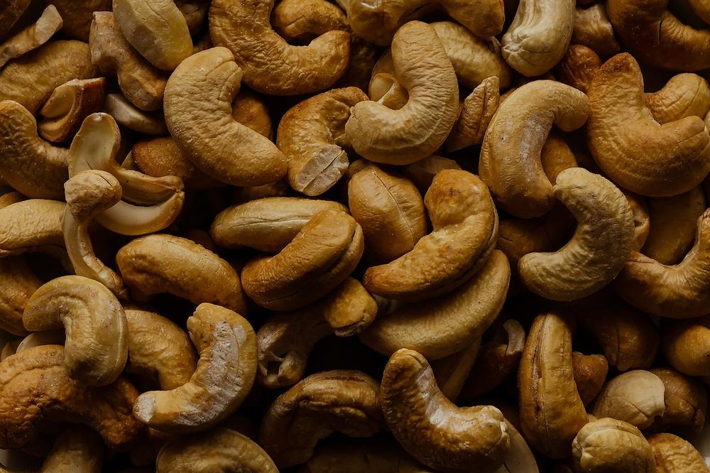 Health Benefits of Cashew Nuts for Cats